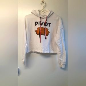Cute cropped Friends lightweight hoodie - size small